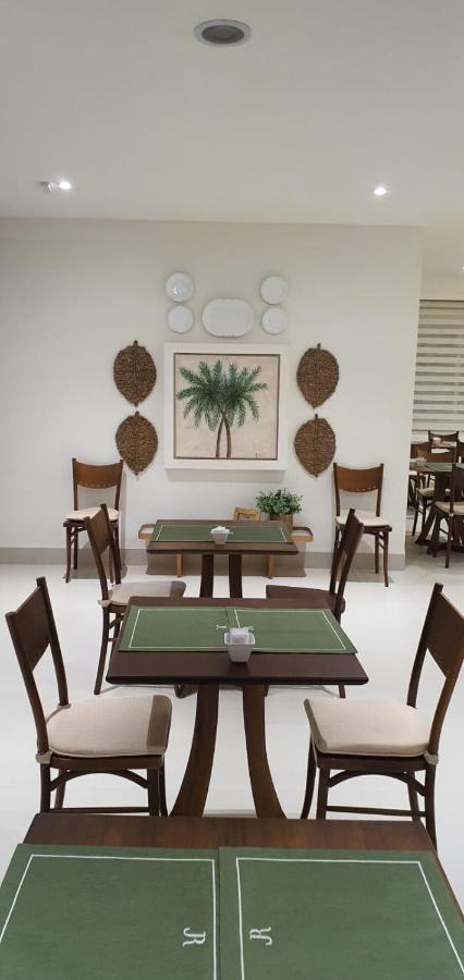 JR Hotel Marília Esterno foto