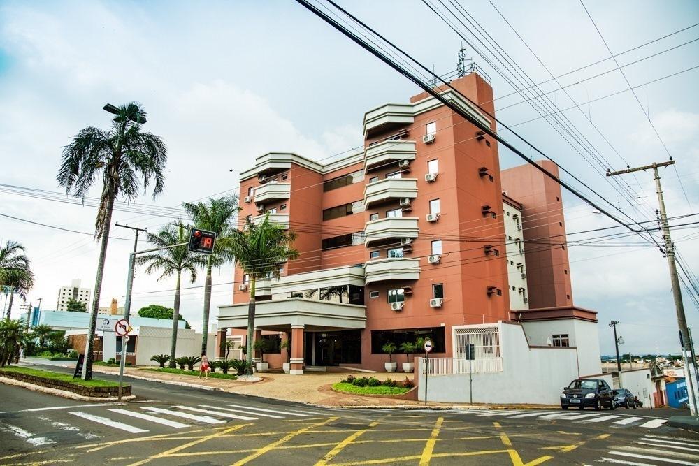 JR Hotel Marília Esterno foto