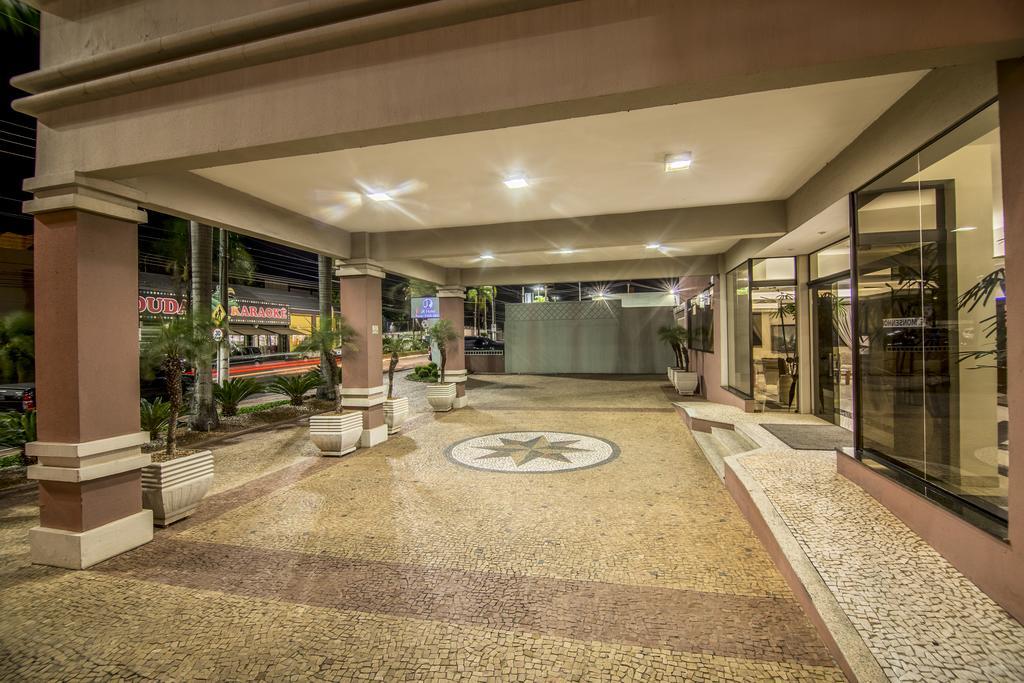 JR Hotel Marília Esterno foto