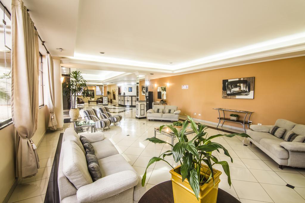 JR Hotel Marília Esterno foto
