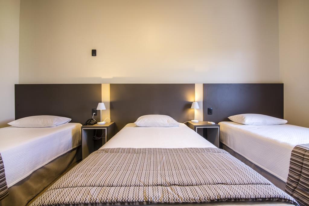 JR Hotel Marília Esterno foto